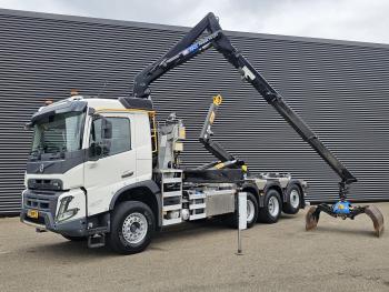 FMX 460 8x4*4 / HMF Z KRAAN + HYVA LIFT
